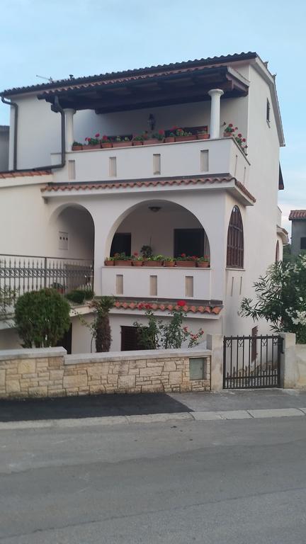 Villa Milan Vinkuran Exterior photo